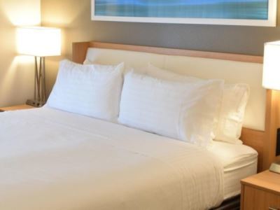 Hotel Cincinnati North By Ihg 3*